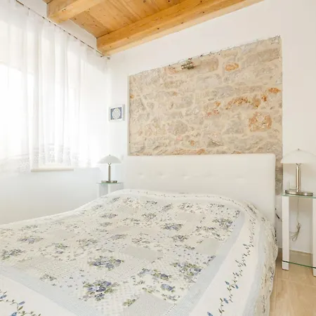 A Luxury Sibenik-3 By Interhome